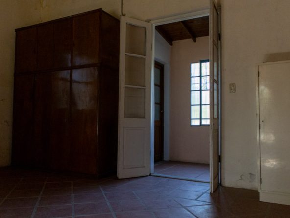 Casa estilo campo cerca del centro