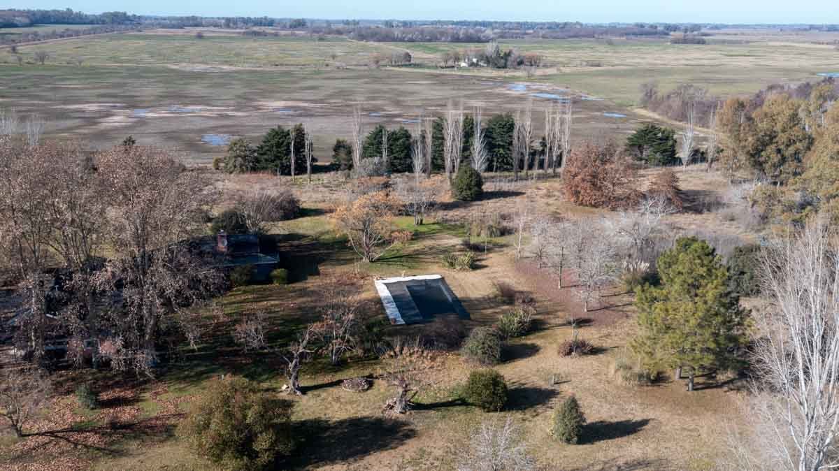 R074 – Campo de 222 has en Mercedes drone web-10