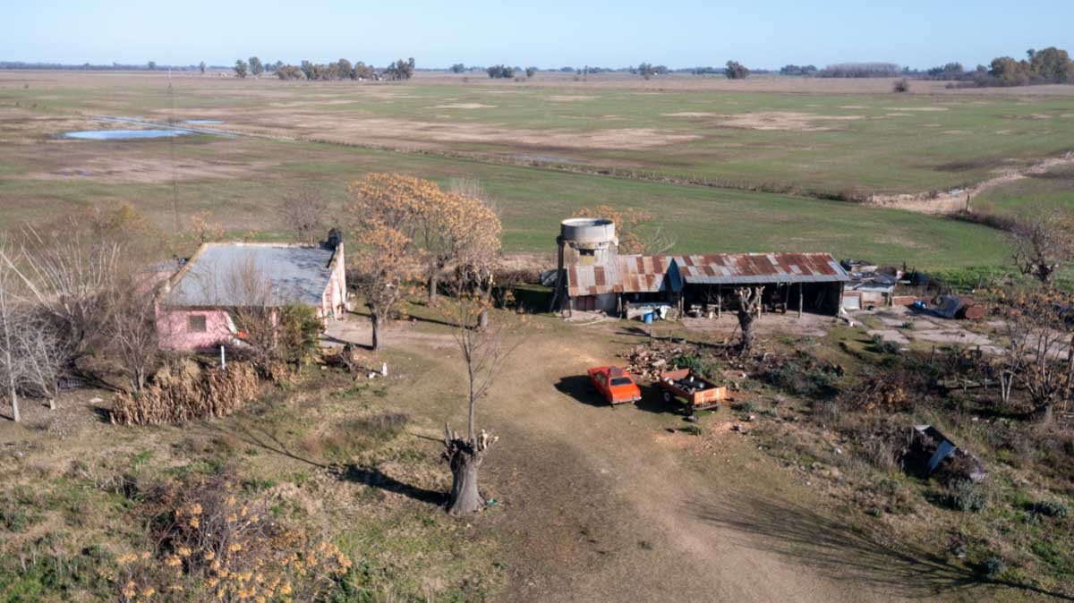 R074 – Campo de 222 has en Mercedes drone web-2